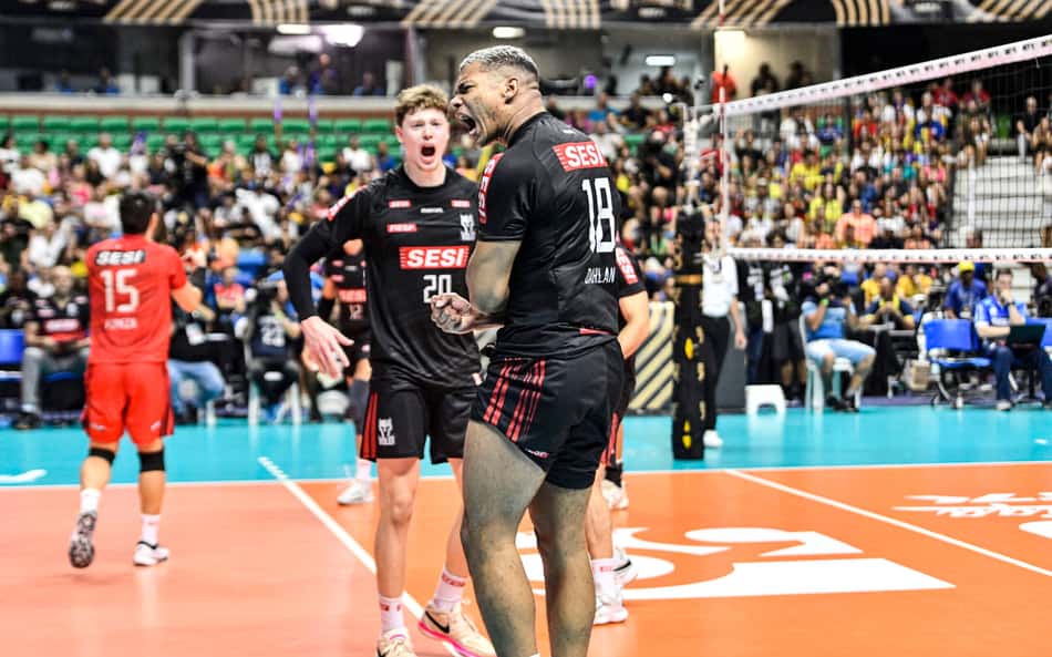 Darlan e Lukas Bergmann na final da Superliga Masculina 23/24 (Foto: Leo Caldas/Divulgação/CBV)