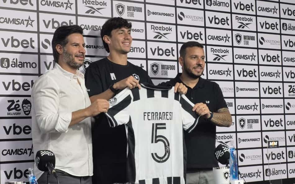 Apresentado no Botafogo, Ferraresi fala sobre recepção no clube: 'Há uma família aqui'