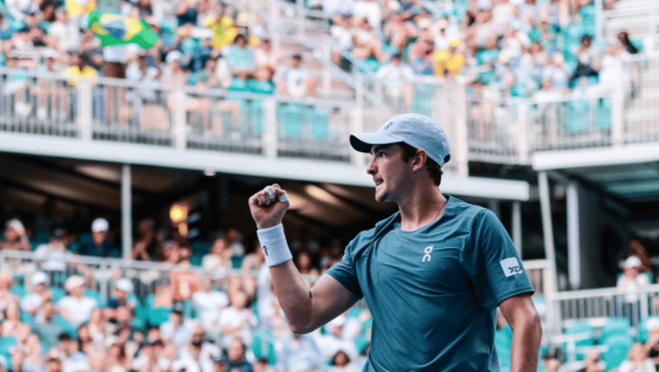 O brasileiro João Fonseca na estreia no Masters 1000 de Miami (Foto: Divulgação)