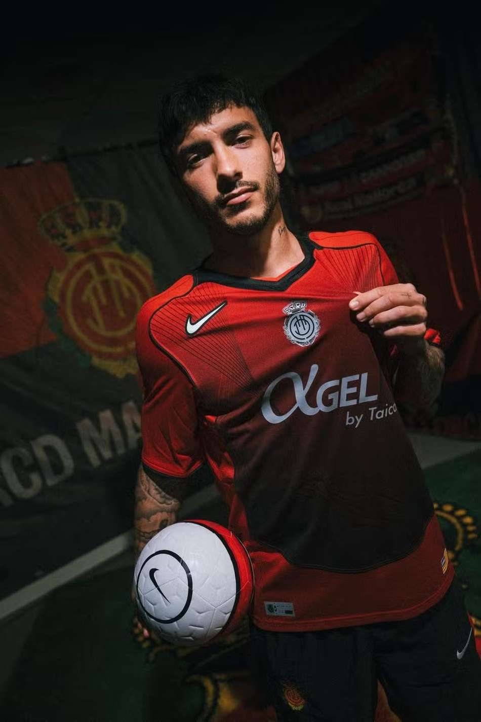 La Liga realiza rodada com camisas retrô