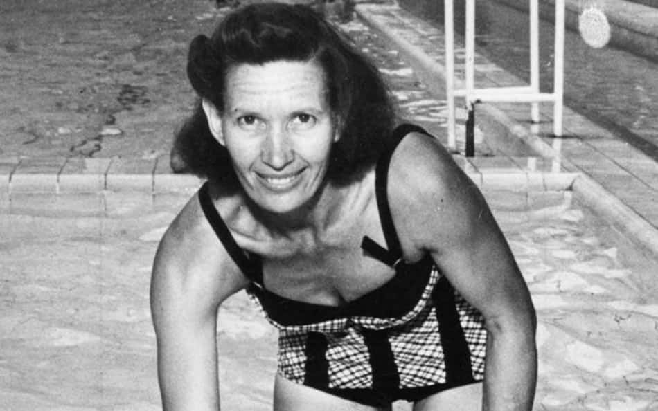 A natação brasileira deve muito a Maria Lenk, que foi a primeira sul-americana a participar de uma Olímpiada. O feito aconteceu em 1932. Ela é a maior nadadora da história do Brasil e única representante do país no Hall da Fama da natação.
