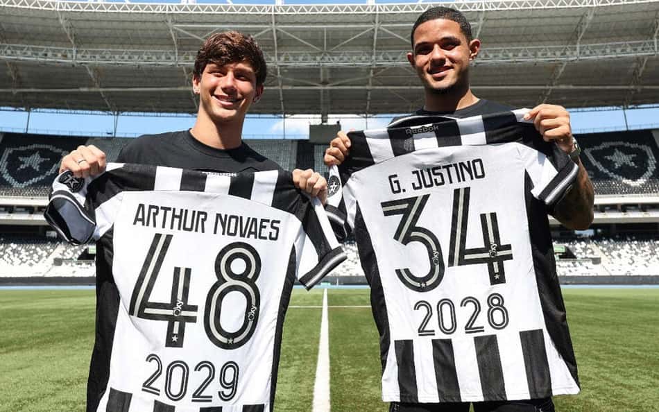 Botafogo renova contratos de Arthur Novaes e Justino