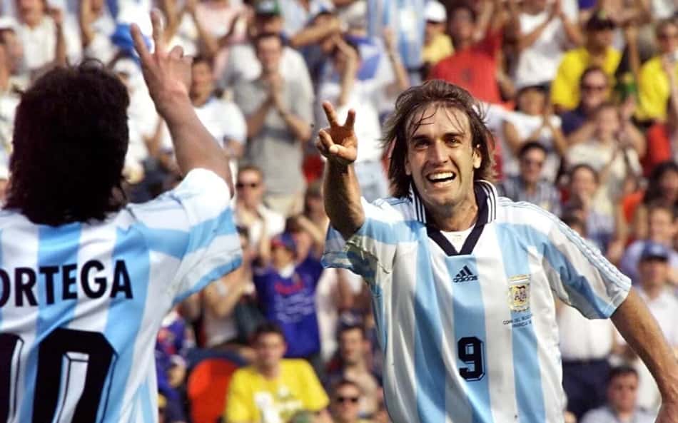 Ariel Ortega e Gabriel Batistuta tiveram que dar um trato no cabelo para irem à Copa de 1998