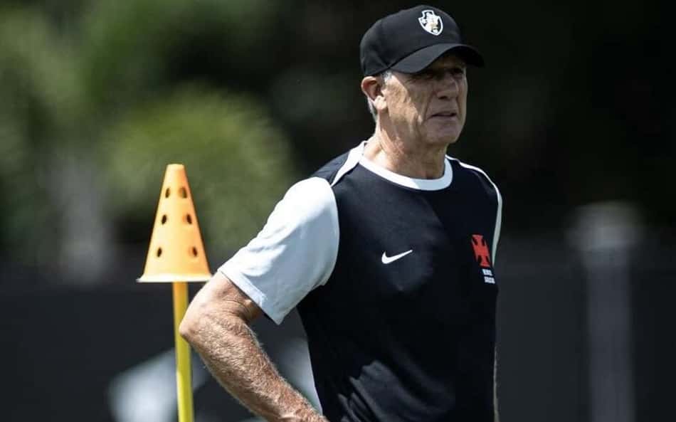 Renato Gaúcho sinaliza possível troca na braçadeira de capitão do Vasco