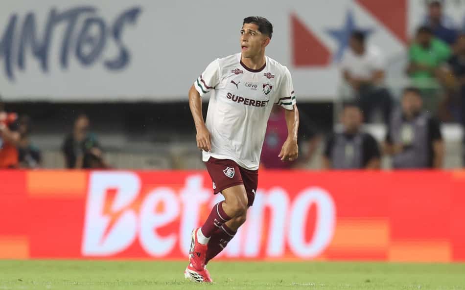 Boa atuação de Savarino amplia possibilidades para Zubeldía no Fluminense