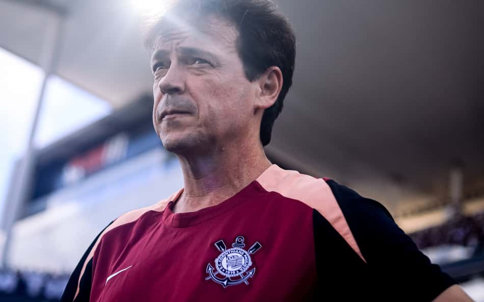 Com a Libertadores sob controle, Corinthians vira a chave e tenta embalar no Brasileirão