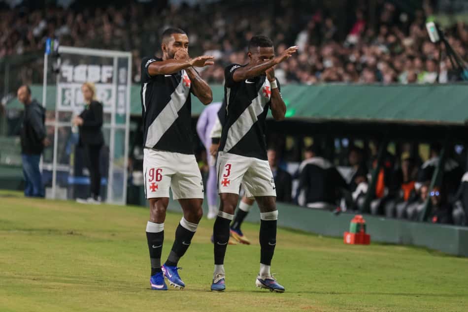 Último Vasco x Coritiba em São Januário teve direito a goleada