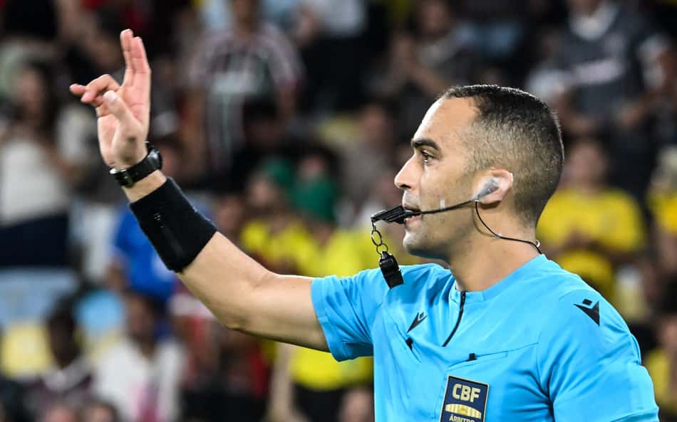 Davi De Oliveira Lacerda, árbitro de Corinthians e Fluminense