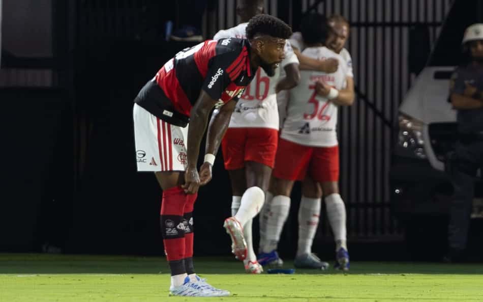 Bragantino repete feito de 2023 e quebra invencibilidade do Flamengo com placar elástico