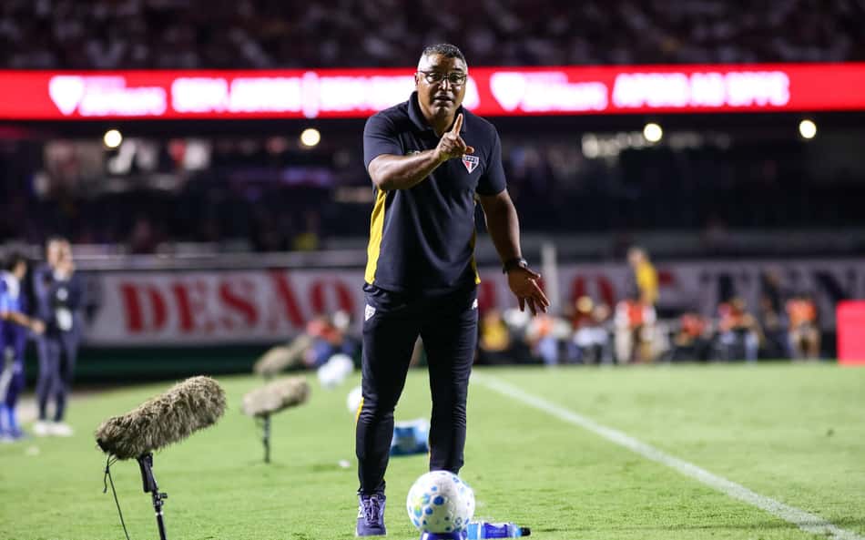 Escalação do São Paulo: Roger Machado encara o O'Higgins com força máxima
