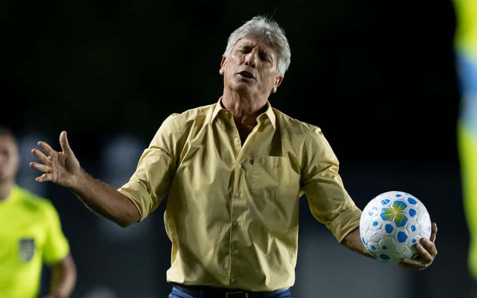 Renato Gaúcho durante a partida entre Vasco x Botafogo (Foto: Jorge Rodrigues/AGIF/Folhapress)