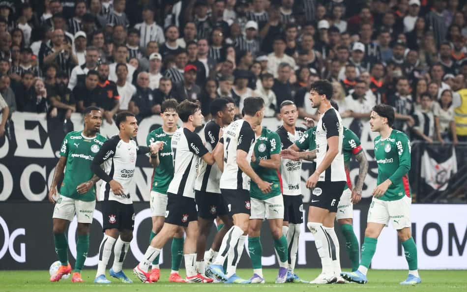 Mauro Cezar dispara contra briga de Corinthians x Palmeiras: 'Não é possível'