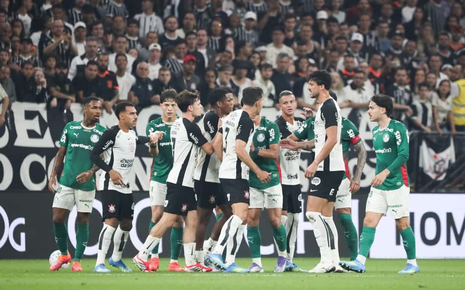 Súmula de Corinthians x Palmeiras cita 'tumulto generalizado', empurrão a Luighi e soco de Matheuzinho