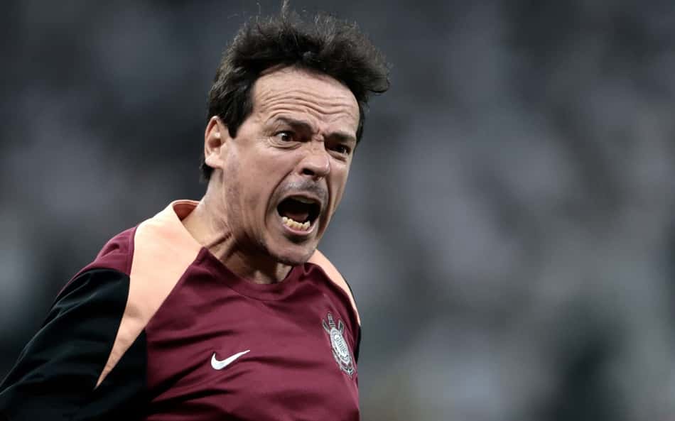 Fernando Diniz vira assunto após Corinthians x Palmeiras: 'Estou incrédulo'