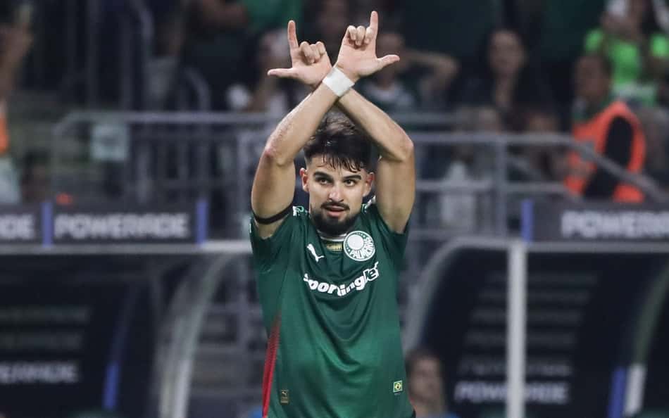 Palmeiras sofre, mas vence Sporting Cristal em noite de marca histórica na Libertadores