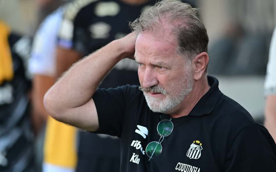 Auxiliar lamenta derrota do Santos e defende Neymar: 'Craque do time'