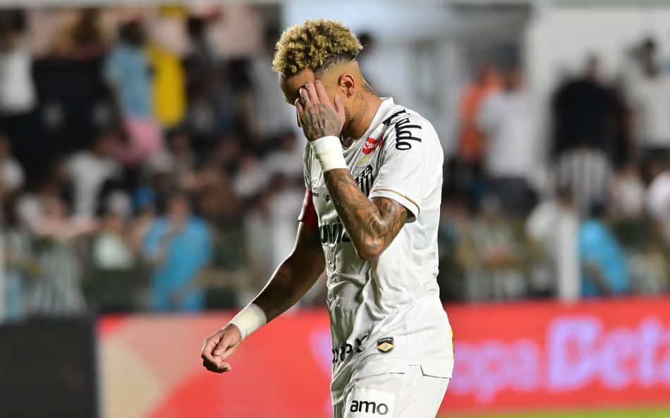Em jogo apático, Santos fica no empate sem gols com Coritiba pela Copa do Brasil