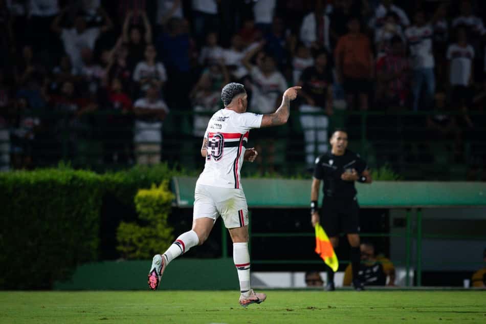 Luciano defende Roger Machado e diz que não é jogador que 'derruba treinador'