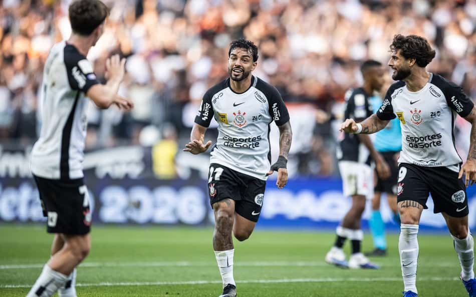 Bidu comemora gol da vitória do Corinthians.(Foto: Jhony Inacio/Agencia Enquadrar/Folhapress)