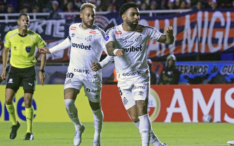 Técnico do Santos, Cuca admite que Neymar e Gabigol são dúvidas para clássico contra o Palmeiras