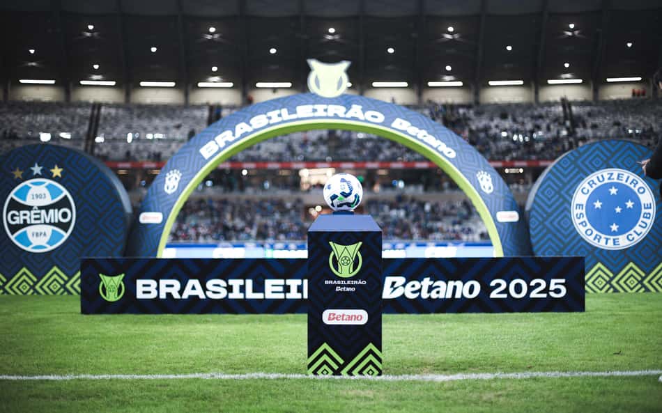 Cruzeiro x Grêmio: confira a arbitragem da partida e o histórico do árbitro