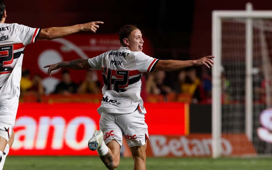 Roger Machado abre o jogo sobre situação de Maik no São Paulo