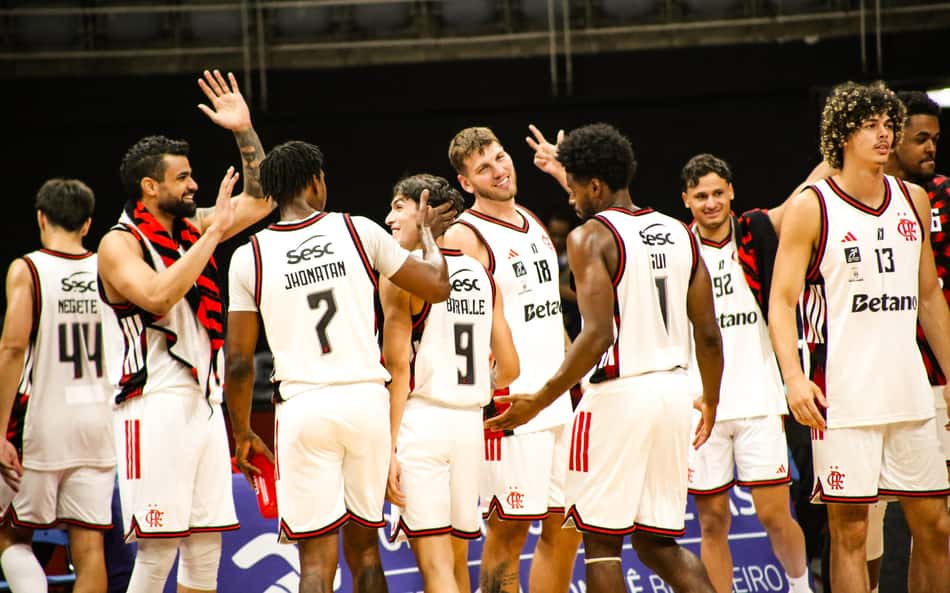 Flamengo enfrentou o Mogi pelo NBB no Maracanãzinho (Foto: Juliana Nascimento / CRF)
