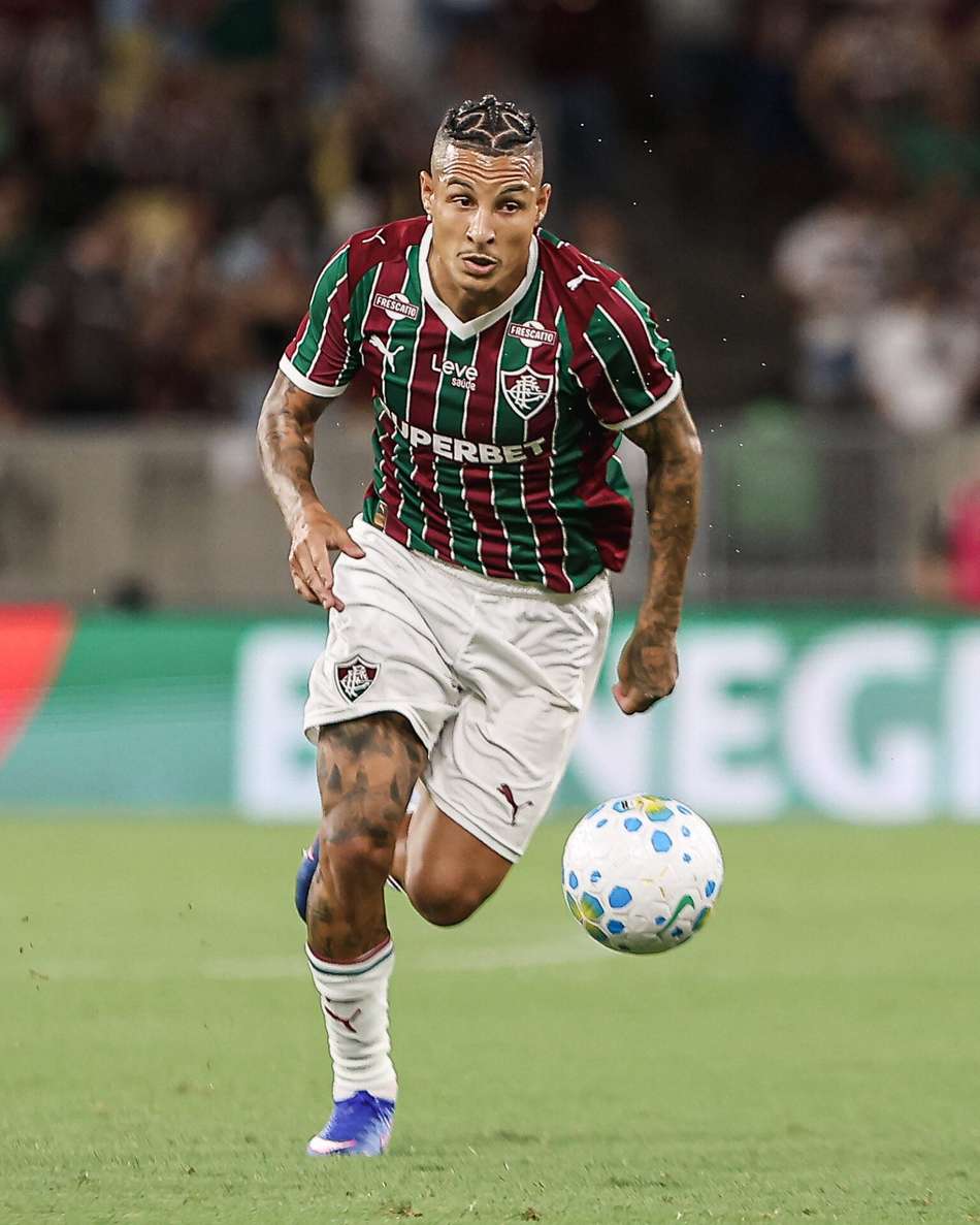 Arana em ação pelo Fluminense (Foto: Lucas Merçon/ Fluminense FC)