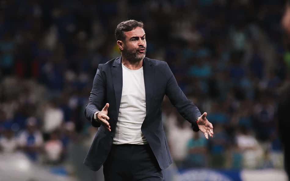 Artur Jorge exalta primeira vitória do Cruzeiro no Brasileirão: 'Somos capazes'