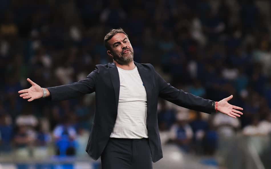 Análise: Artur Jorge soluciona problemas e dá cara de 'time arrumado' ao Cruzeiro