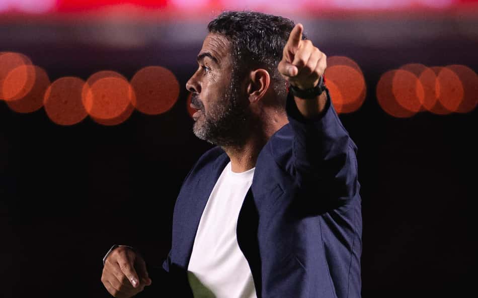 Artur Jorge projeta estreia do Cruzeiro na Libertadores