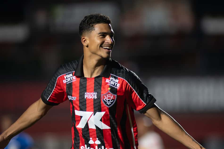 Renê marcou o gol do Vitória contra o Santos (Foto: Divulgação/Vitória)
