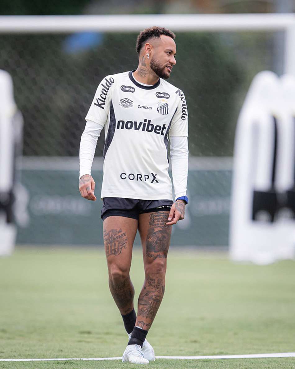 Neymar durante treino do Santos, no CT Rei Pelé. (Foto: Raul Baretta/ Santos FC)
