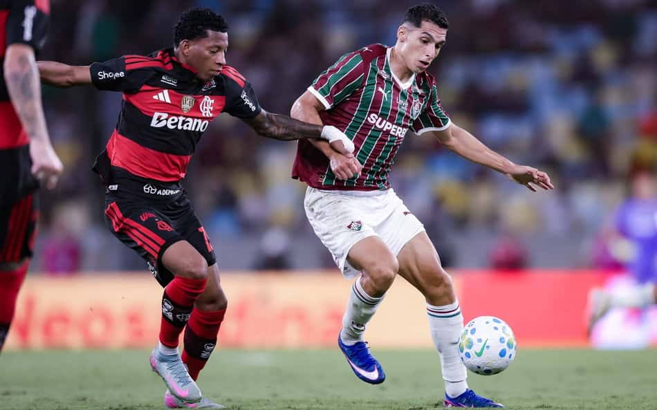 Leitura labial do Fla-Flu mostra indignação de jogador: 'Não pode'