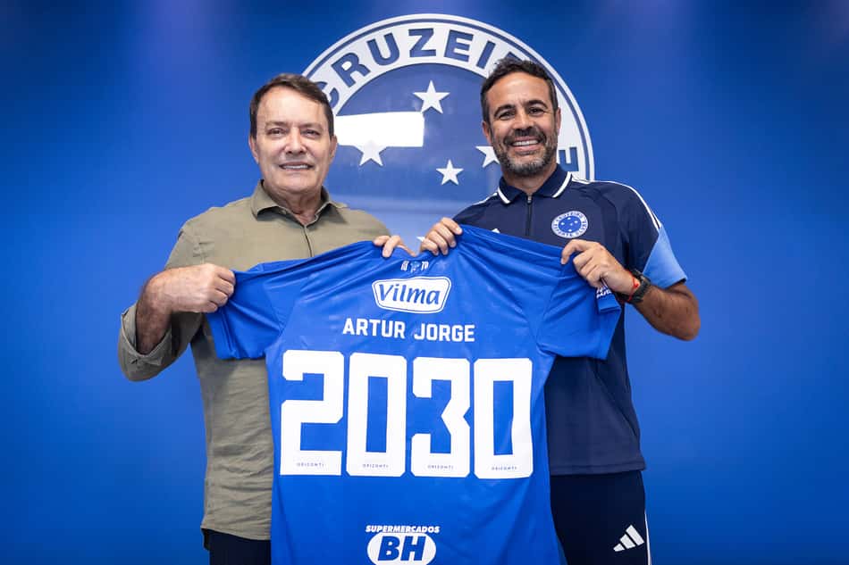 Renovação do técnico Artur Jorge, na Toca 2 (Foto: Gustavo Aleixo/Cruzeiro)