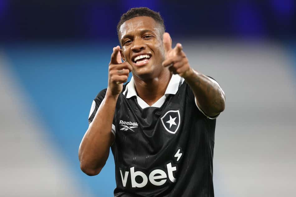 Danilo comemora gol do Botafogo contra o Racing (Foto: Vítor Silva/Botafogo)