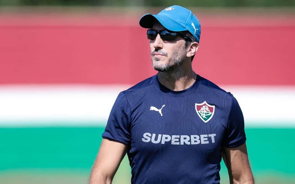 Zubeldía em treinamento do Fluminense (Foto: Marcelo Gonçalves/ Fluminense FC)