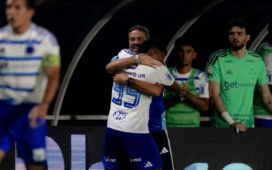Artur Jorge destaca comportamento do Cruzeiro contra o Remo: 'Percebeu o tipo de jogo rápido'