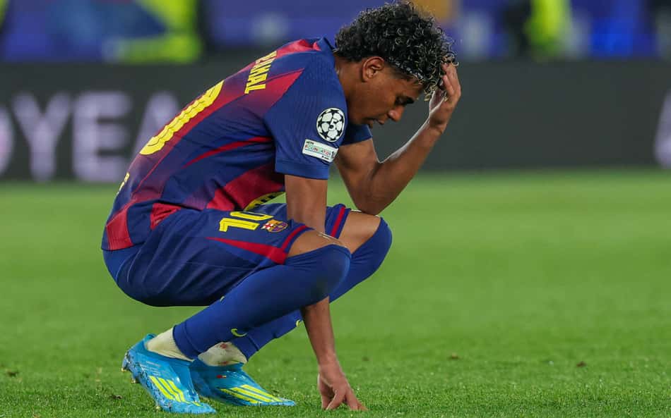 Sem Raphinha, Lamine Yamal tenta carregar o Barcelona, mas sucumbe à noite histórica do Atleti