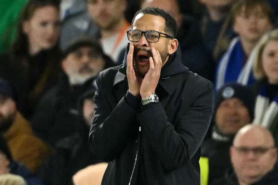 Multa de técnico demitido do Chelsea pode superar salário de Estêvão no clube
