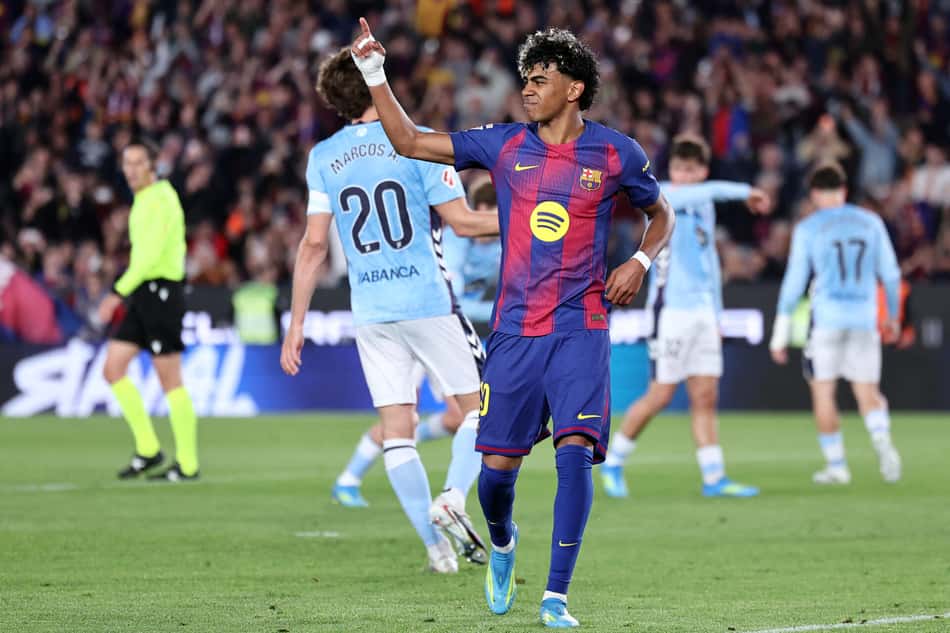 Yamal pedindo substituição após marcar contra o Celta de Vigo (Foto: Josep Lago/AFP)