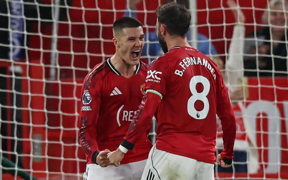 Casemiro decide, United sofre no fim, mas vence o Brentford por 2 a 1 na Premier League