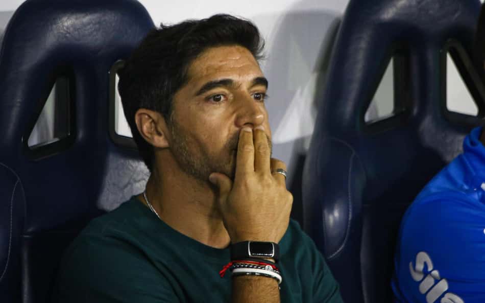 Palmeiras resguarda comissão após suspensão de Abel e vê incoerência em punições