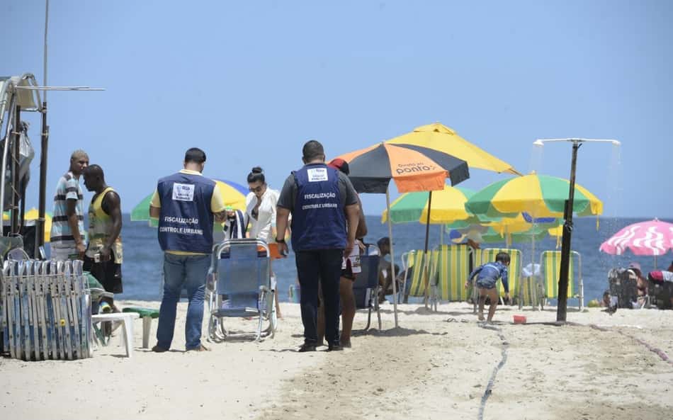 Alvará em dia é sinônimo de praia organizada