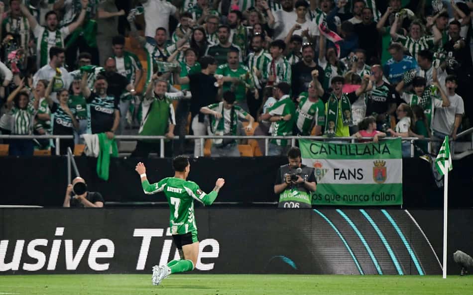 Ex-São Paulo, Antony marca pelo Betis e agita debate por Copa do Mundo