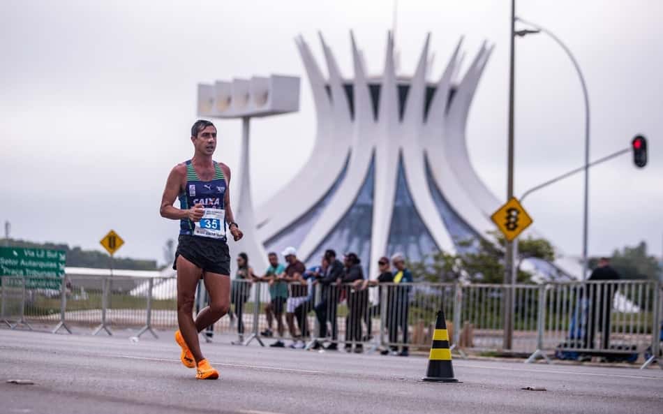 A Brasília de Caio Bonfim: campeão retorna à casa para Mundial inédito