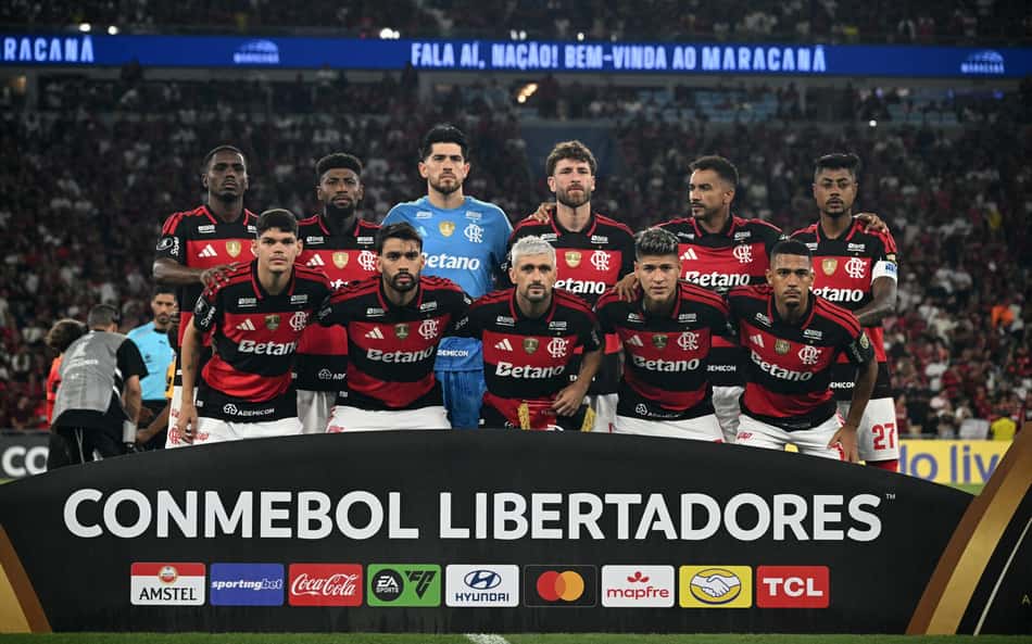 Gol perdido por Carrascal choca torcedores em Flamengo x Medellín: 'Brincadeira'