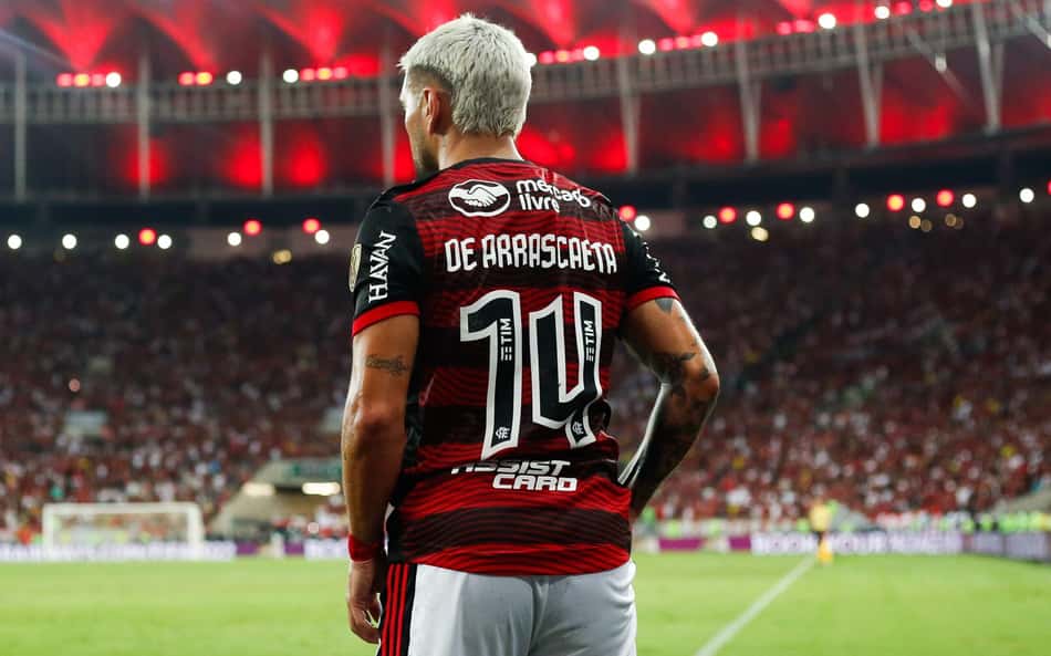 Por Oscar, Arrascaeta fará jogo 291 com a camisa 14 no Flamengo