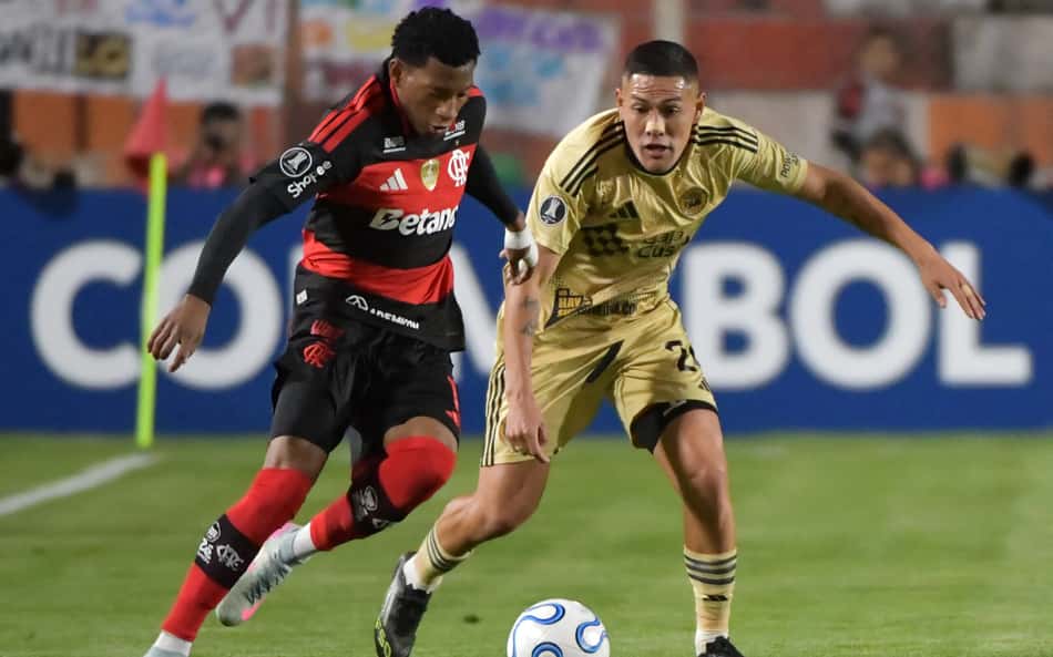 Rivais se revoltam com arbitragem em Cusco x Flamengo: 'Era expulsão'