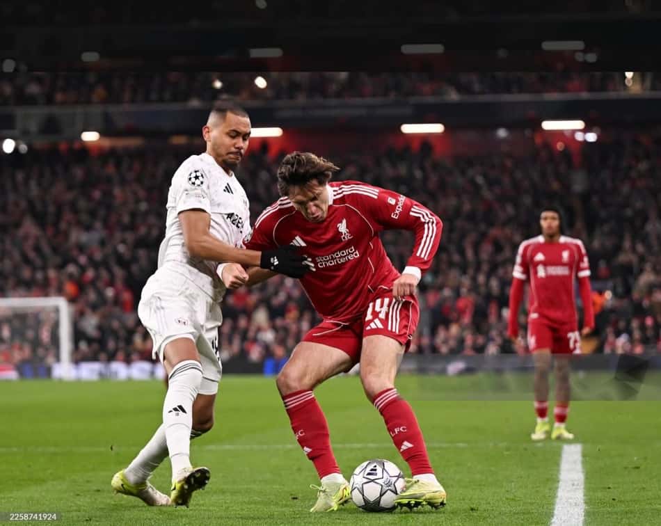 Dani Bolt em ação pelo Qarabag, contra o Liverpool, na Champions League (Foto: Reprodução/Instagram)